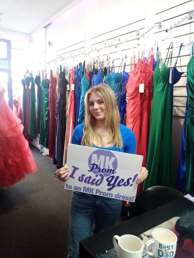MK-Prom_April2023-HappyClients (1)
