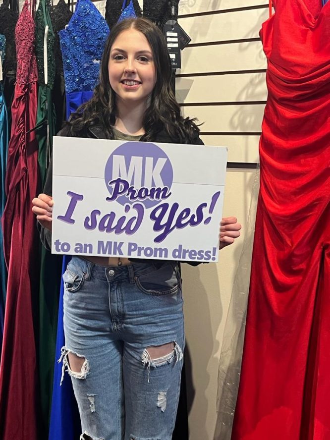 MK-Prom_April2023-HappyClients (10)