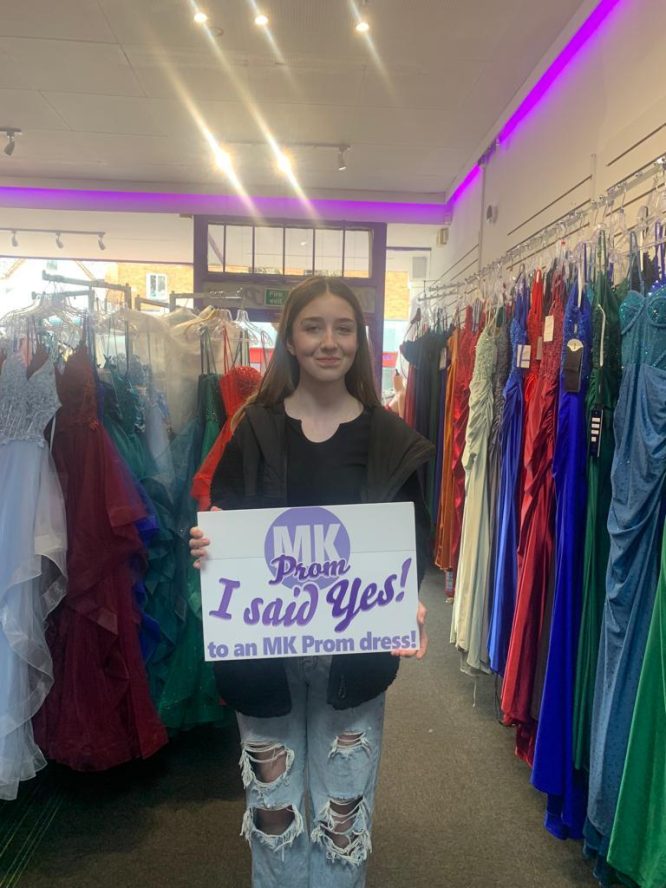 MK-Prom_April2023-HappyClients (4)