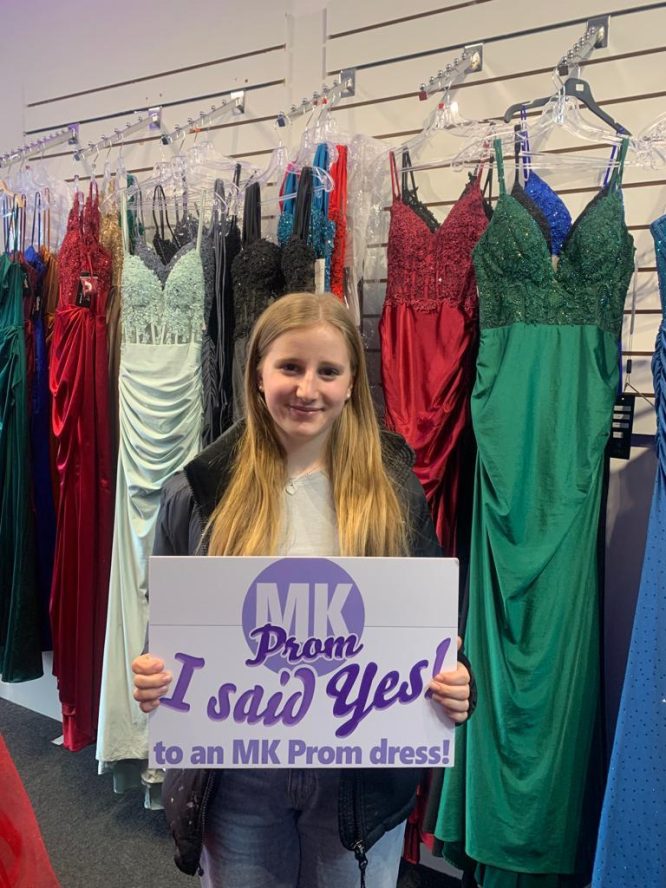 MK-Prom_April2023-HappyClients (5)