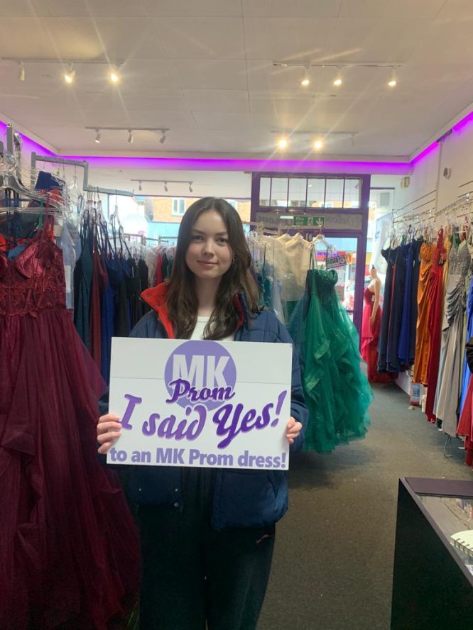 MK-Prom_April2023-HappyClients (7)