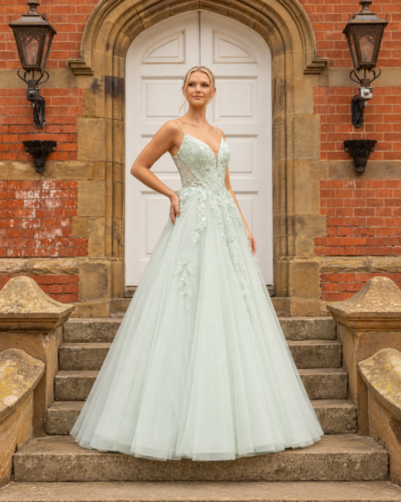 Gabriela — Ballgown Prom Dress — Mint